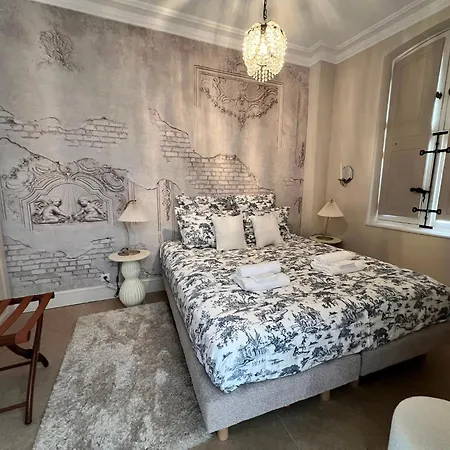 Le Boudoir De La Duchesse